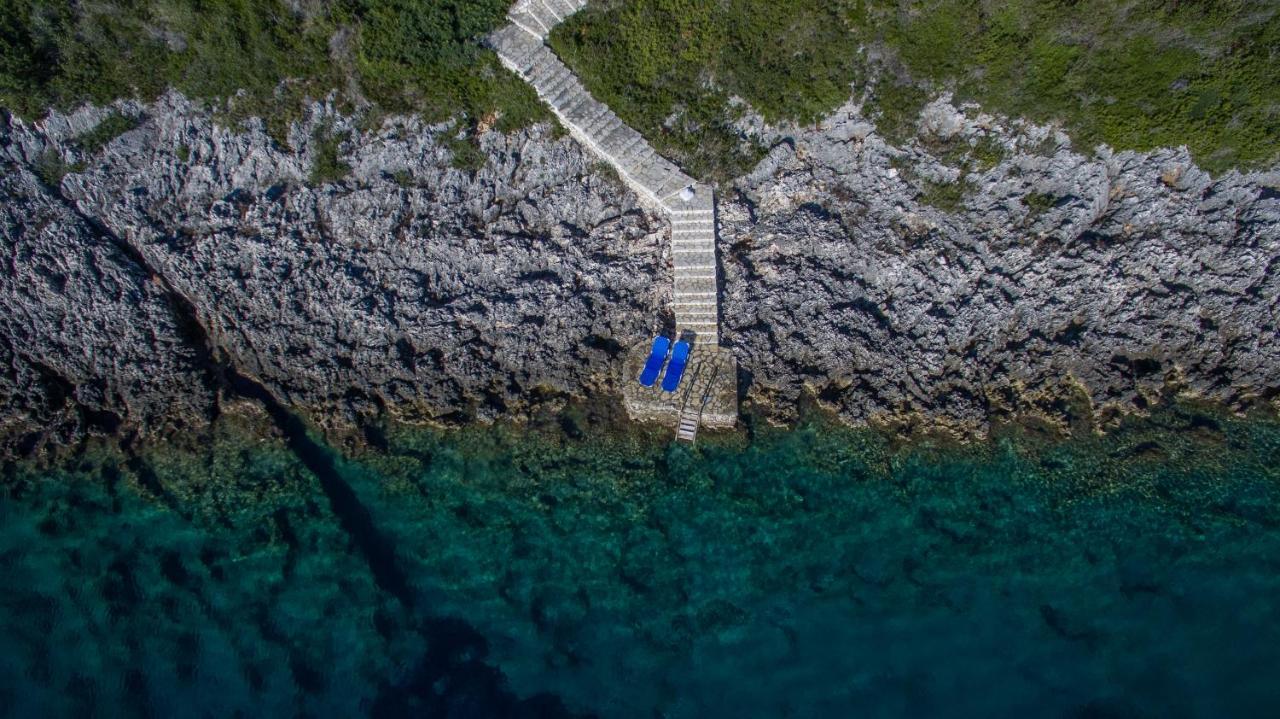 Iris Villas Lefkada - Marine Villa With Private Sea Access Sívota Exterior photo